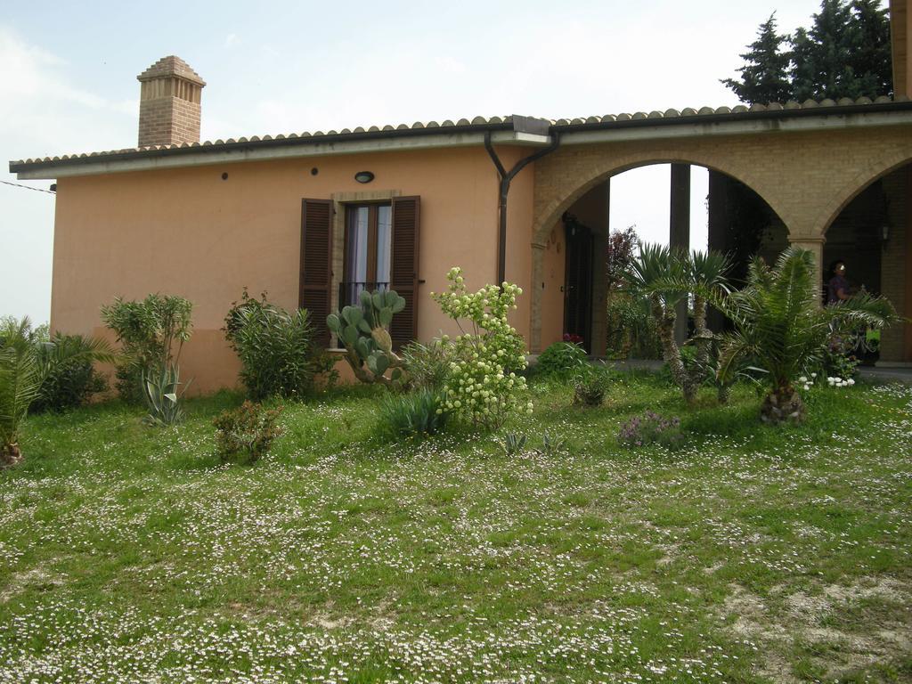 Bed And Breakfast San Martino Castignano Екстер'єр фото