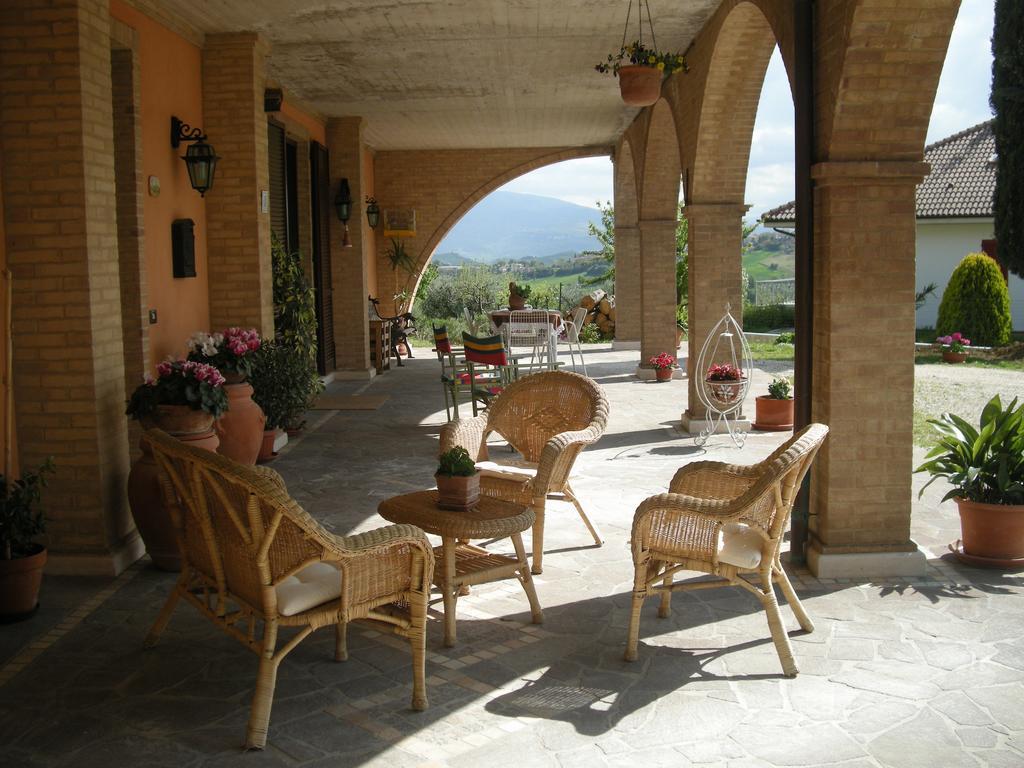 Bed And Breakfast San Martino Castignano Екстер'єр фото